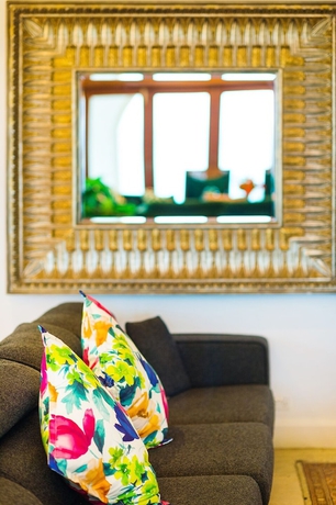 Villa Vivante — 5-Star Luxury Hotel in Korora, Australia
