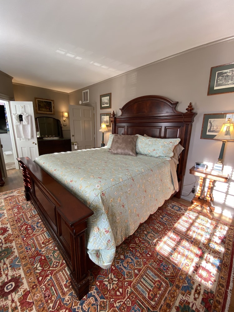 Inn at 605 - photo 2