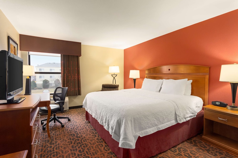 Hampton Inn Wichita East - photo 8