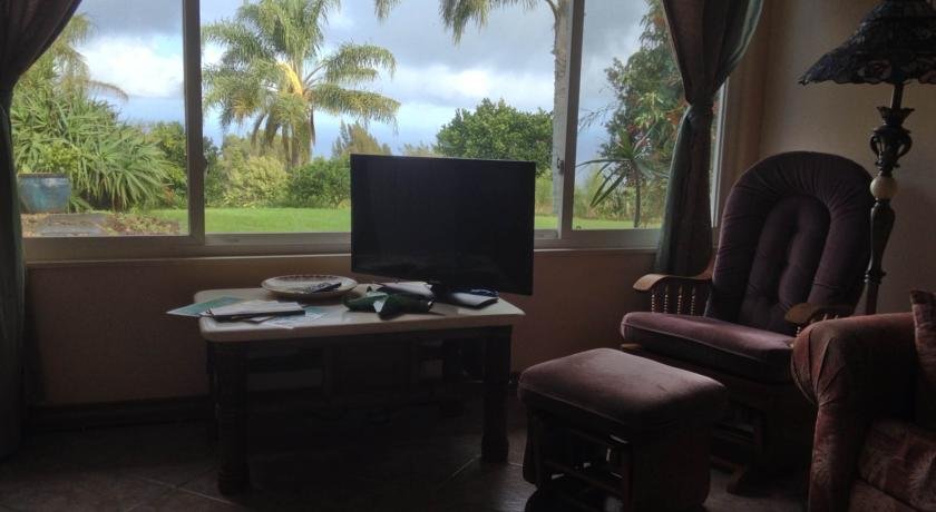 Always In Season — 5-Star Luxury Hotel in Hawi, United States
