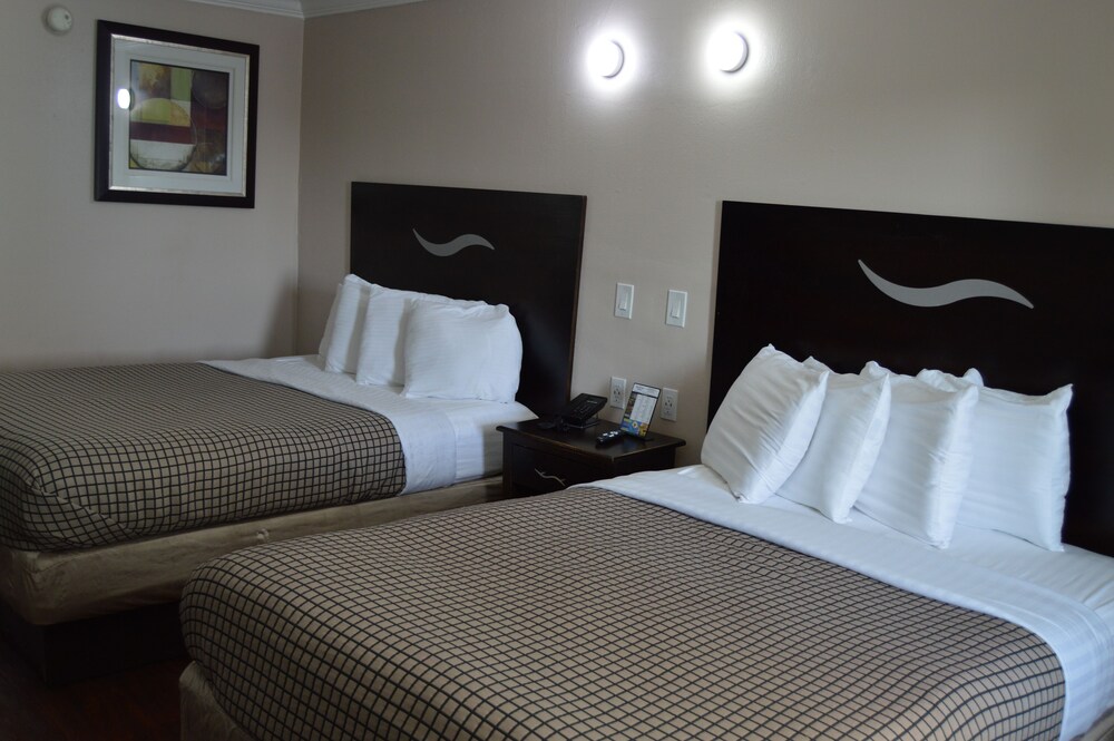 Destin Inn and Suites - photo 10