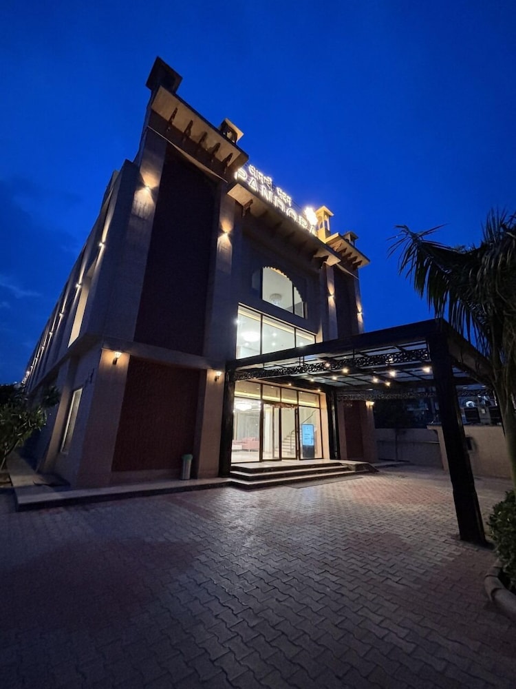 Anandi Bhawan by Pandora Vrindavan in Mathura, India