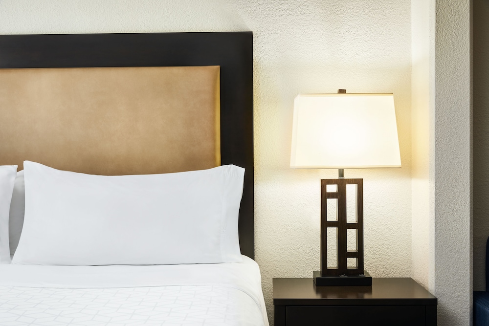 Holiday Inn Express & Suites Jacksonville SE Med Ctr Area by IHG - photo 19