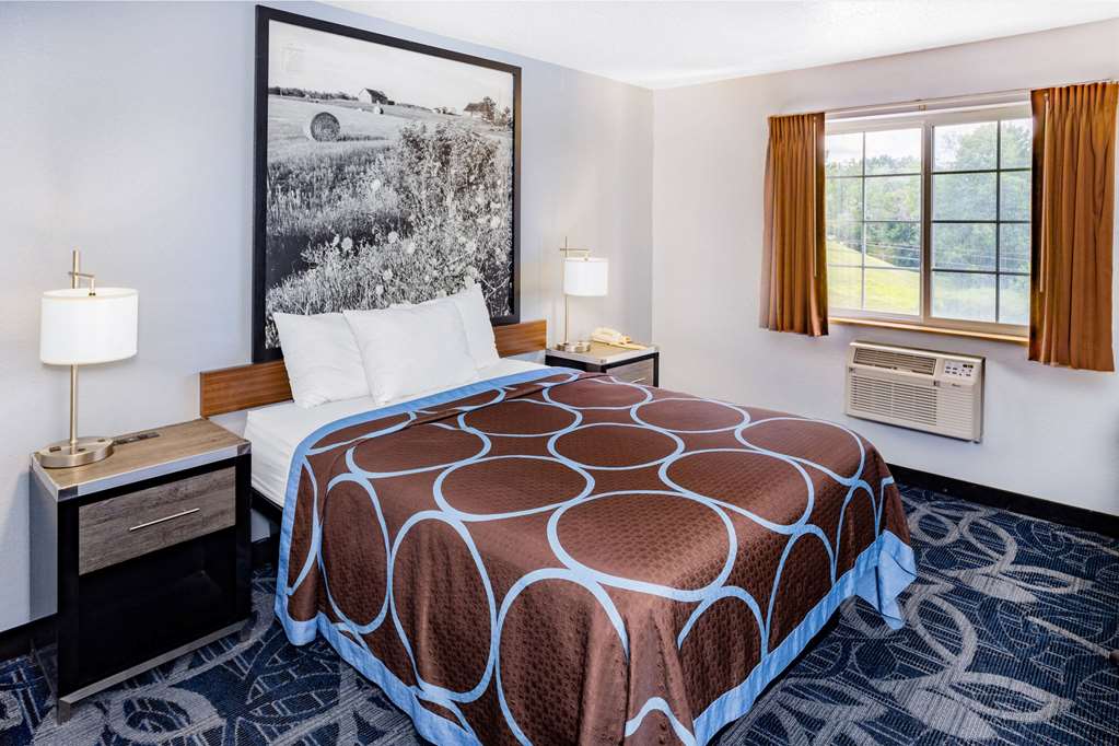 Super 8 by Wyndham Johnstown Gloversville - photo 8