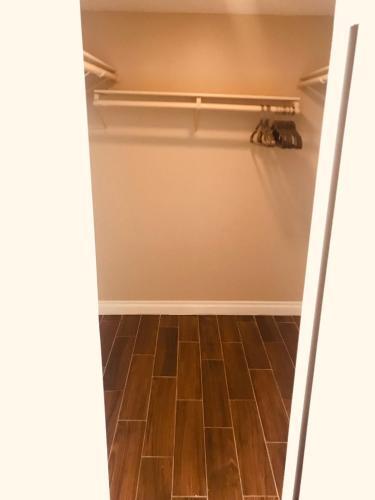 Amazing Spare Bedroom ... 2 B 2 B suite Behind LV Convention Center
