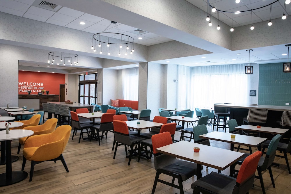 Hampton Inn Black Mountain - photo 3