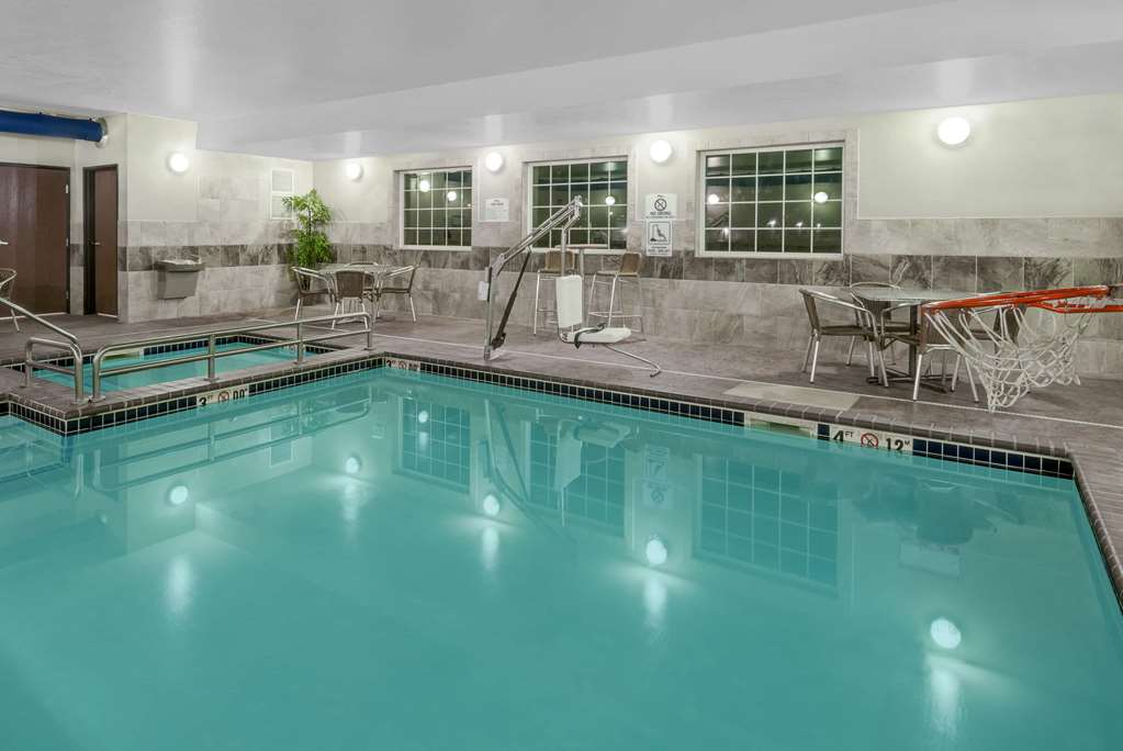 Baymont by Wyndham Minot - photo 3