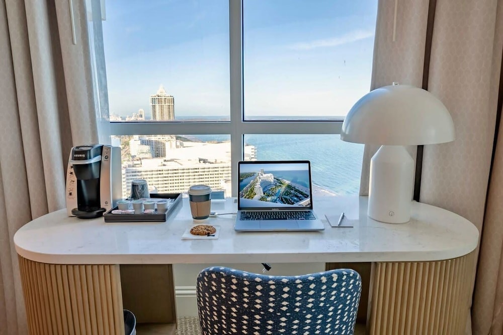 Fontainebleau Miami Beach Private Luxury Suites - photo 265