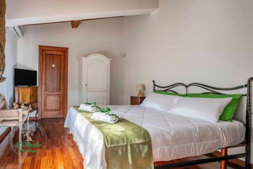 Oliveto Relax Alloggio Turistico — 4-Star Luxury Hotel in Rome, Italy