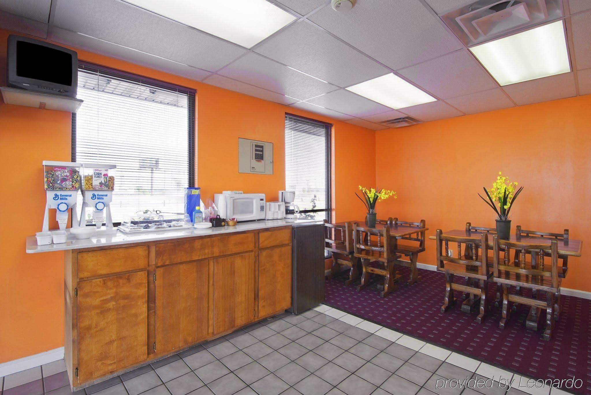 Americas Best Value Inn West Memphis - photo 13