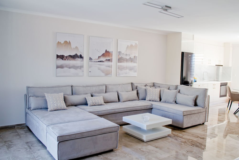 Εrmis Mini Suite #2 — 4-Star Luxury Hotel in Chalkida, Greece