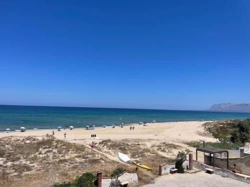 Appartamento sulla Spiaggia — 4-Star Luxury Hotel in Alcamo, Italy