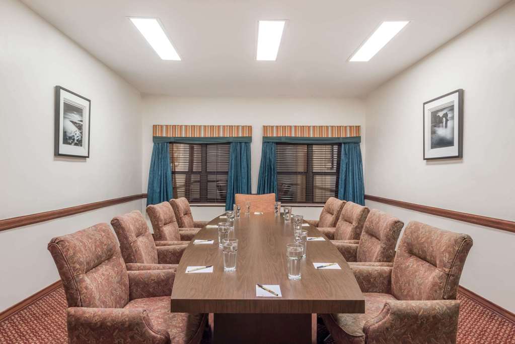 Super 8 by Wyndham Weslaco - photo 13