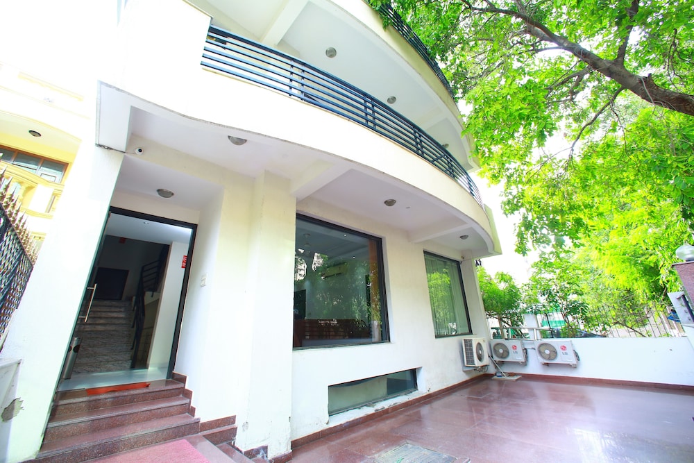 Sparklin Suites - carbon neutral hotel in Gurgaon