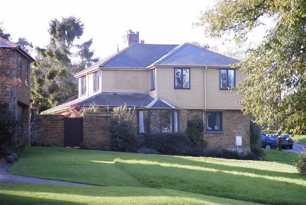 Threeways House 5006667 — Daventry