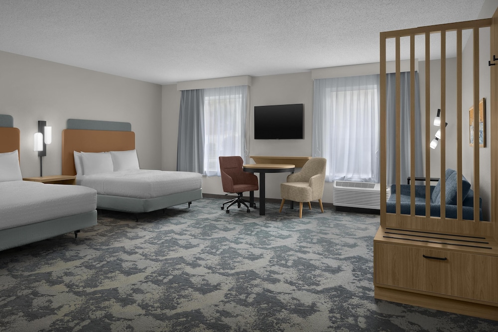 Hampton Inn & Suites Huntersville - photo 23