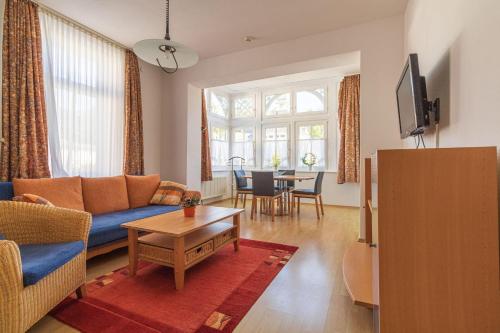 Villa Eden Binz Typ 3 Apartment 5 — 4-Star Luxury Hotel in Ostseebad Binz, Germany