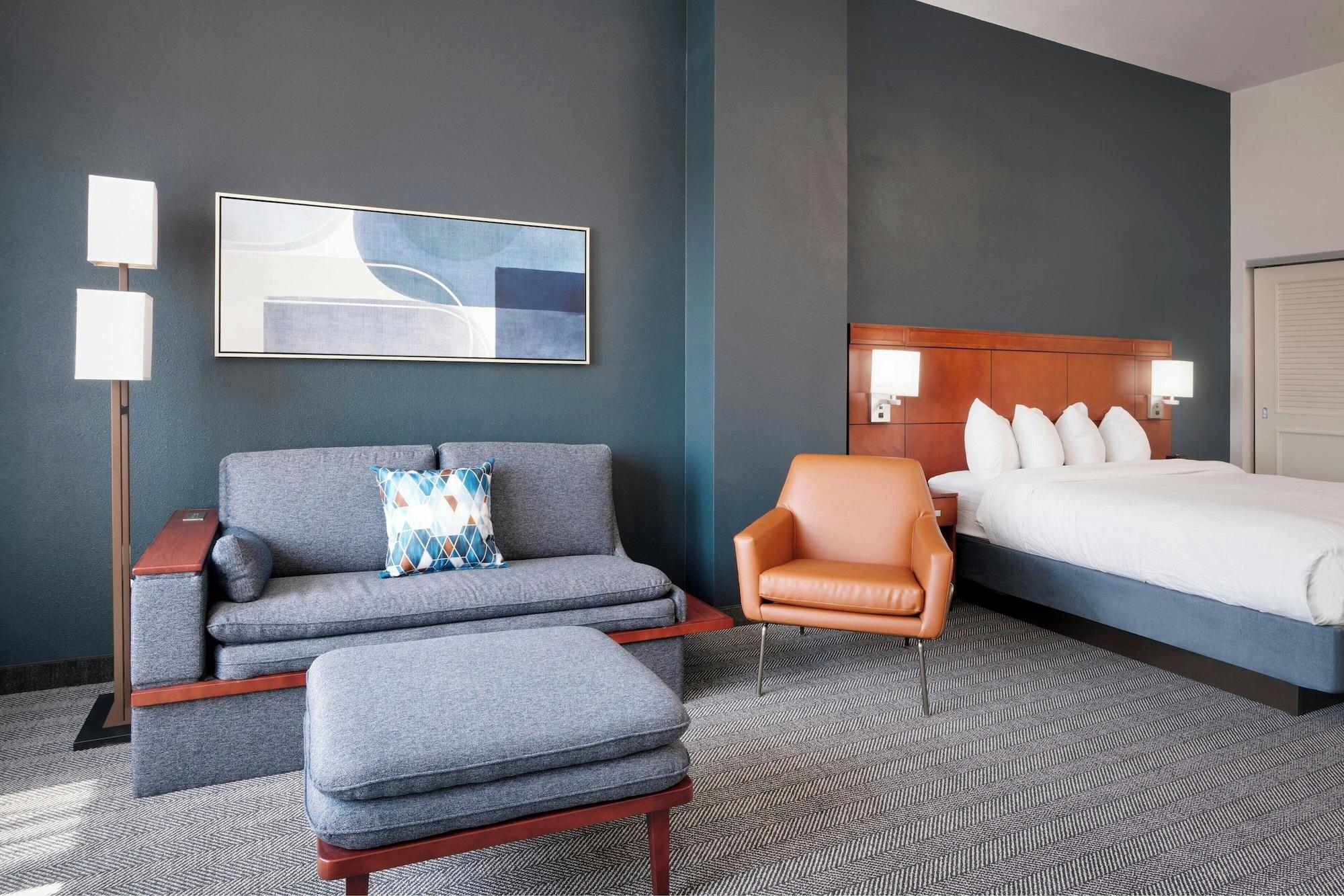 Courtyard by Marriott Lincoln Downtown - photo 12