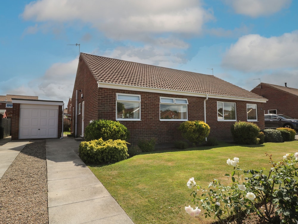 Rose Bungalow — 4-Star Luxury Hotel in Whitby, United Kingdom