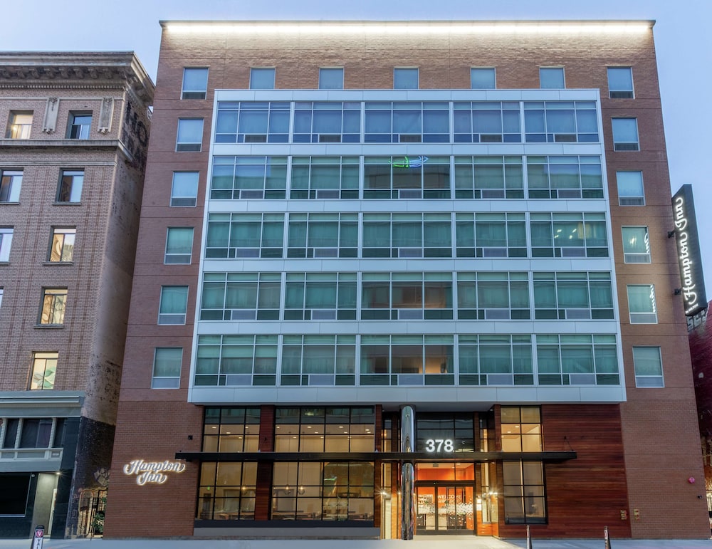 Hampton Inn Oakland Downtown City Center - featured photo