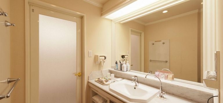 Hotel Wow The King & Queen Himeji Higashi Adult Only in Himeji, Japan