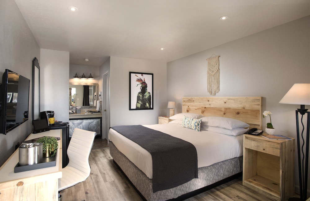 The Sage Hotel - photo 15