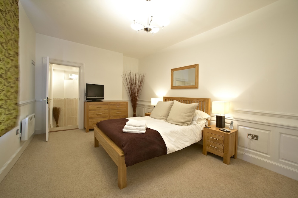 Villetts House — 4-Star Luxury Hotel in Swindon, United Kingdom