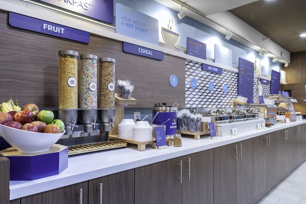 Holiday Inn Express & Suites Kimball by IHG - photo 19