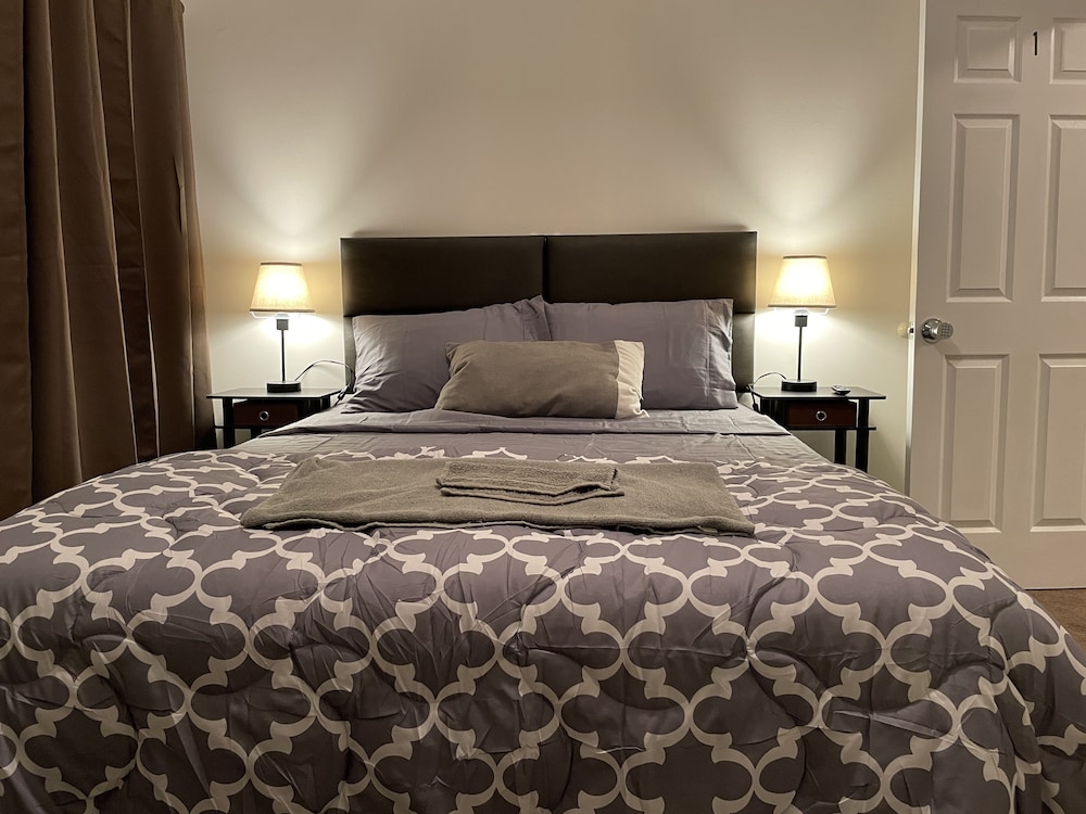 Downtown Loft Close to Topgolf Horseshoe Casino UM Baltimore - photo 11