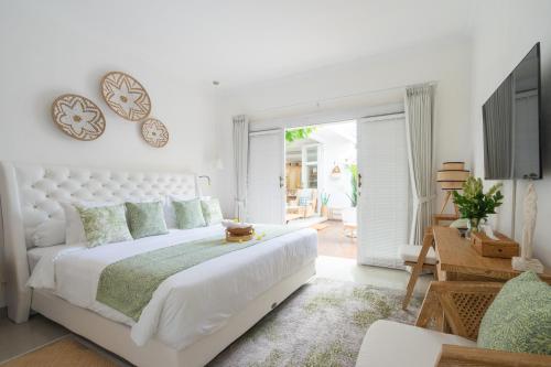 Casa Elias 3BDR Luxe Seminyak Villa incl Breakfast & Pool — 4-Star Luxury Hotel in Seminyak, Indonesia