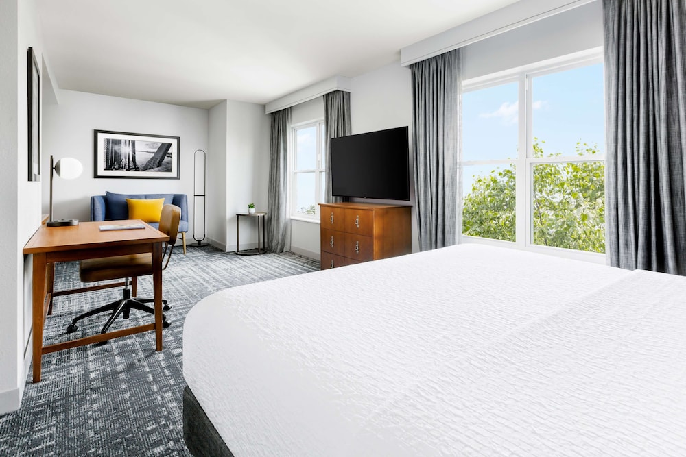 Homewood Suites by Hilton Portsmouth - photo 13