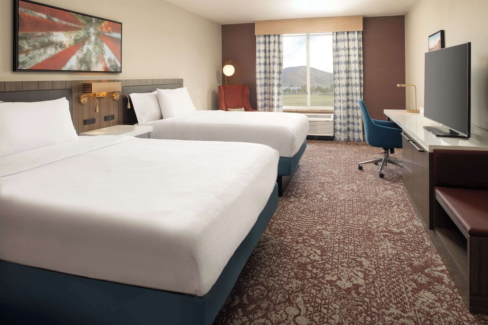 Hilton Garden Inn Fontana - photo 9