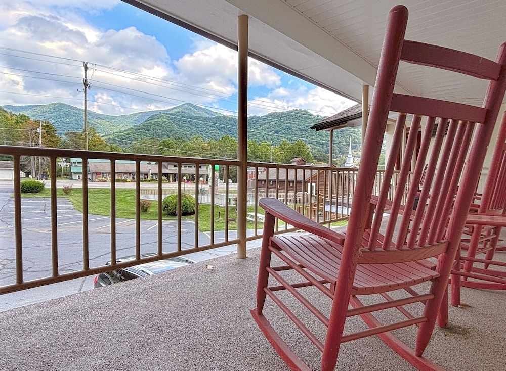 Castlewood Inn - photo 54