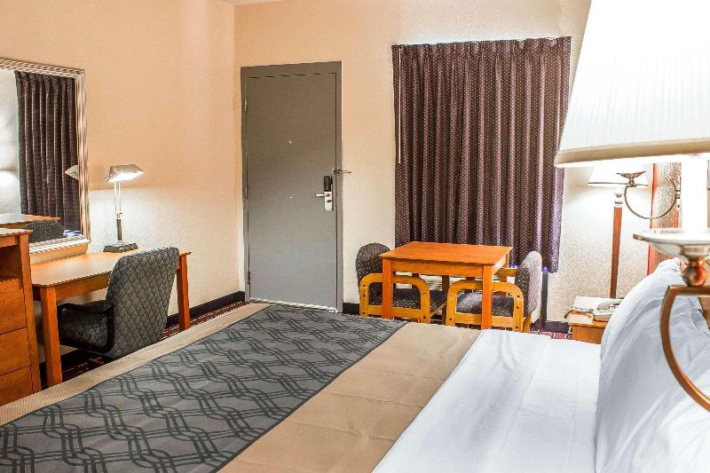 Quality Inn Henderson I 85 - photo 12