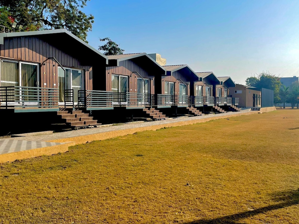 Vrindavan Greens Resort - carbon neutral hotel in Udaipur