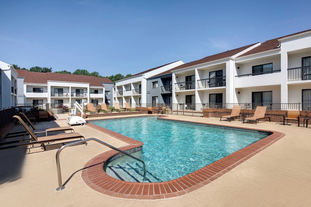 Courtyard Atlanta Norcross Peachtree Corners - photo 23