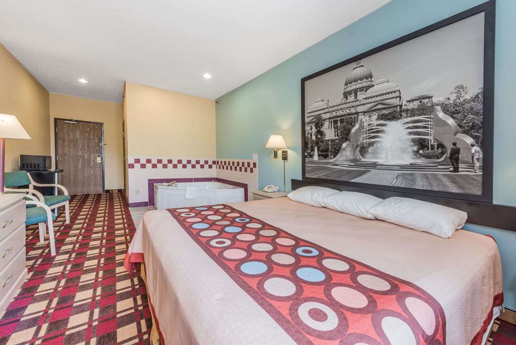 Super 8 by Wyndham Martinsville - photo 11