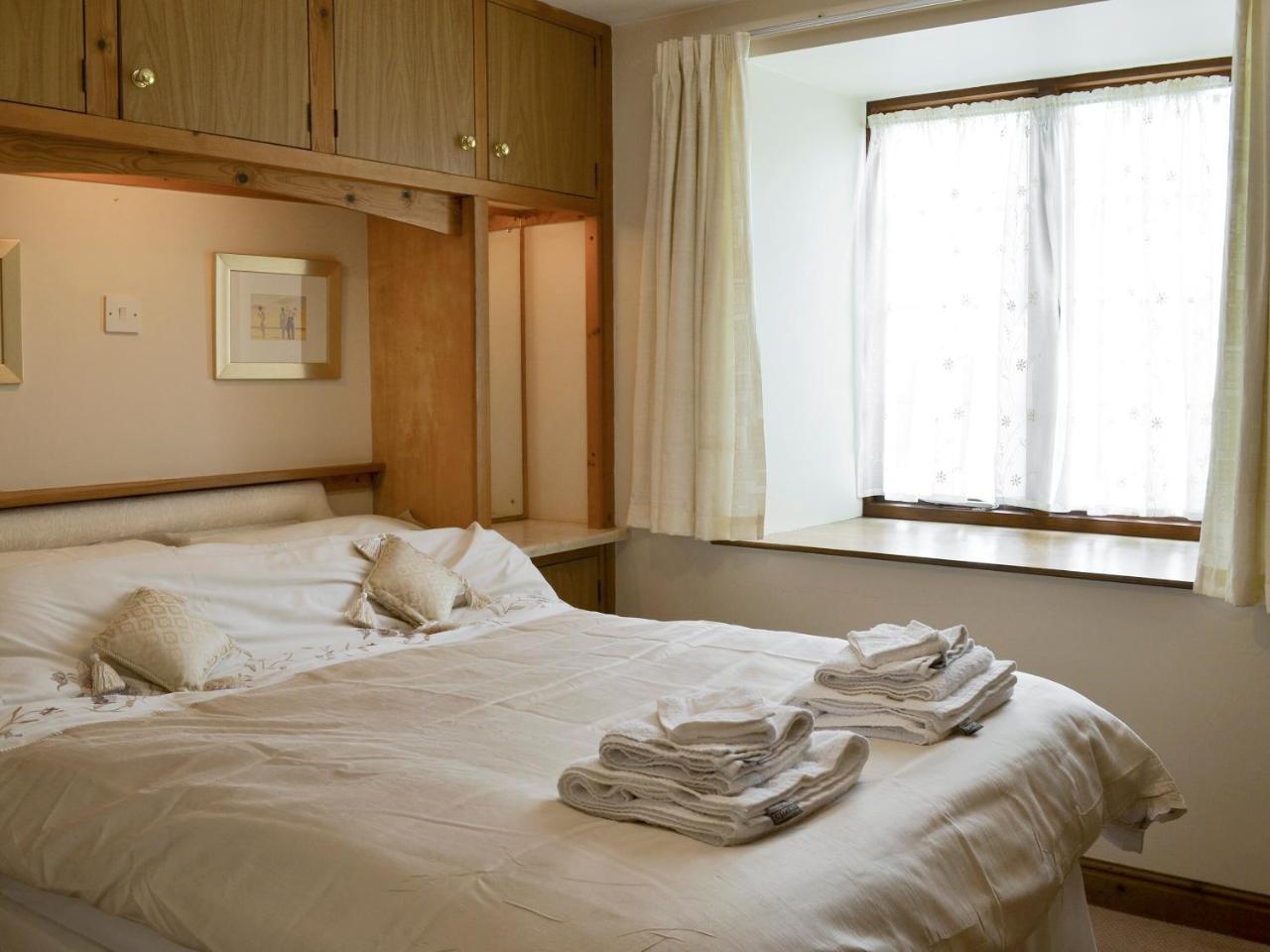 Cow Pasture Cottage Uk2297