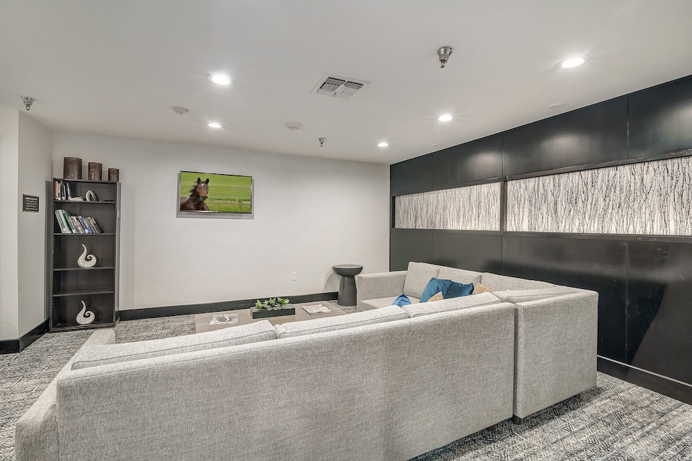 Staybridge Suites University Area by IHG - photo 74