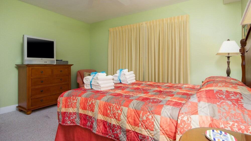 Emerald Beach Resort 1636 Two Bedroom Condo - photo 10