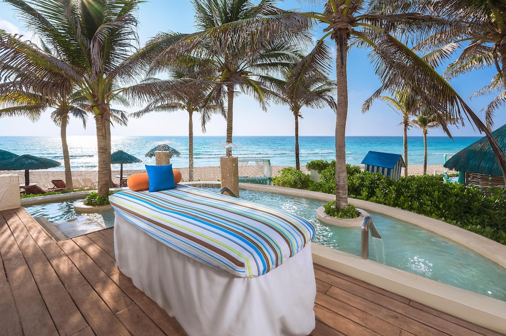 The Pyramid Cancun By Oasis All Inclusive