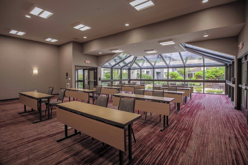 Courtyard by Marriott Lincroft Red Bank - photo 32