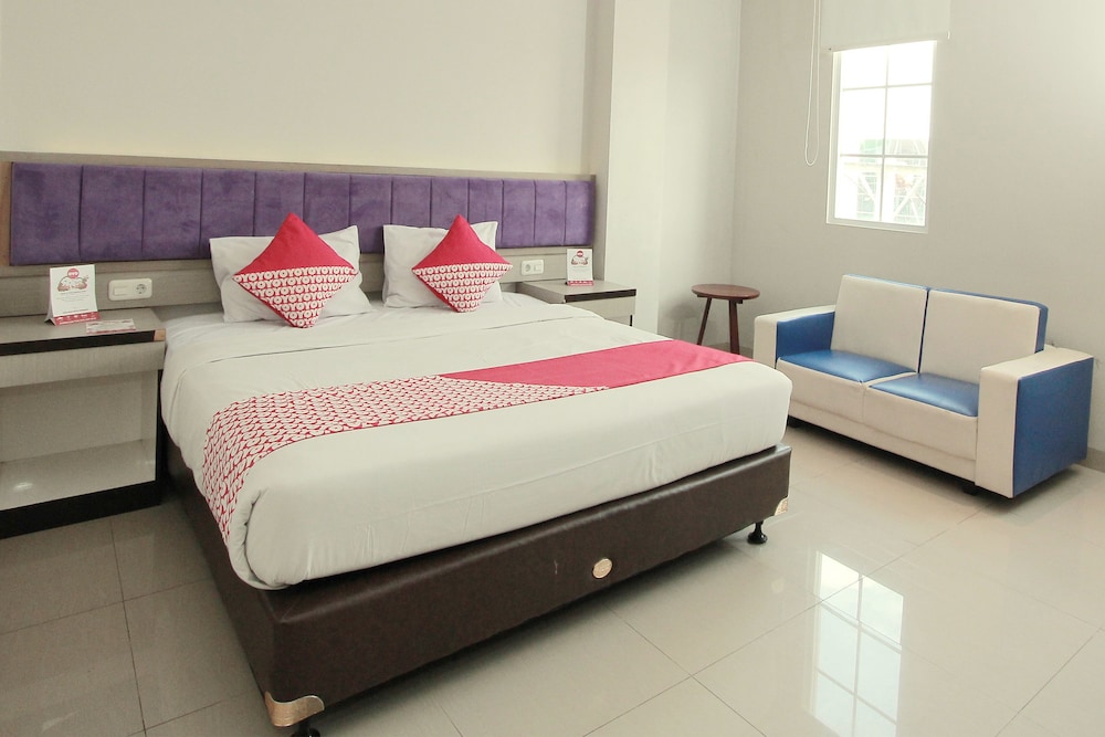 Oyo 432 Kosotel in Bandar Lampung, Indonesia