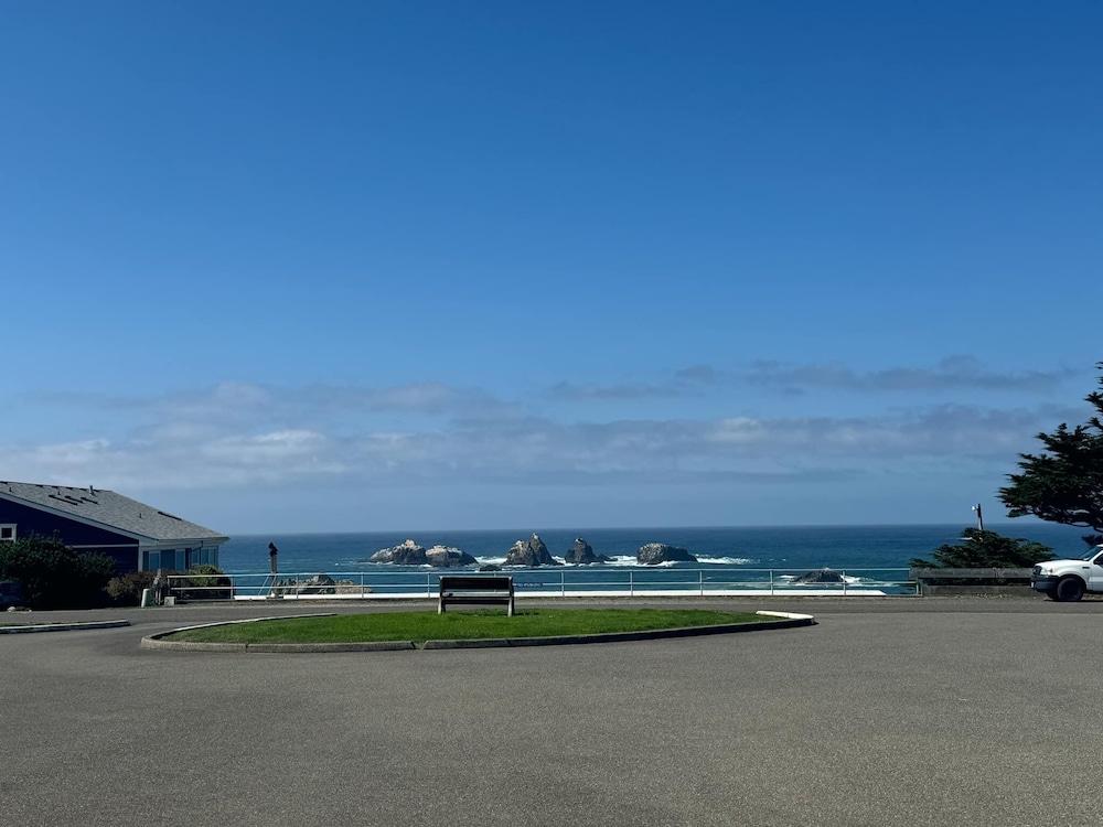 Sunset Oceanfront Lodging - photo 136