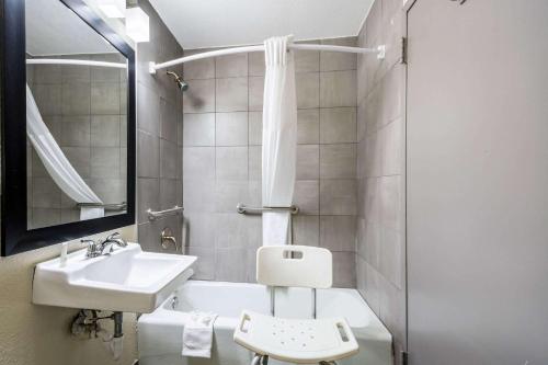 Baymont by Wyndham Oklahoma City Bricktown - photo 16