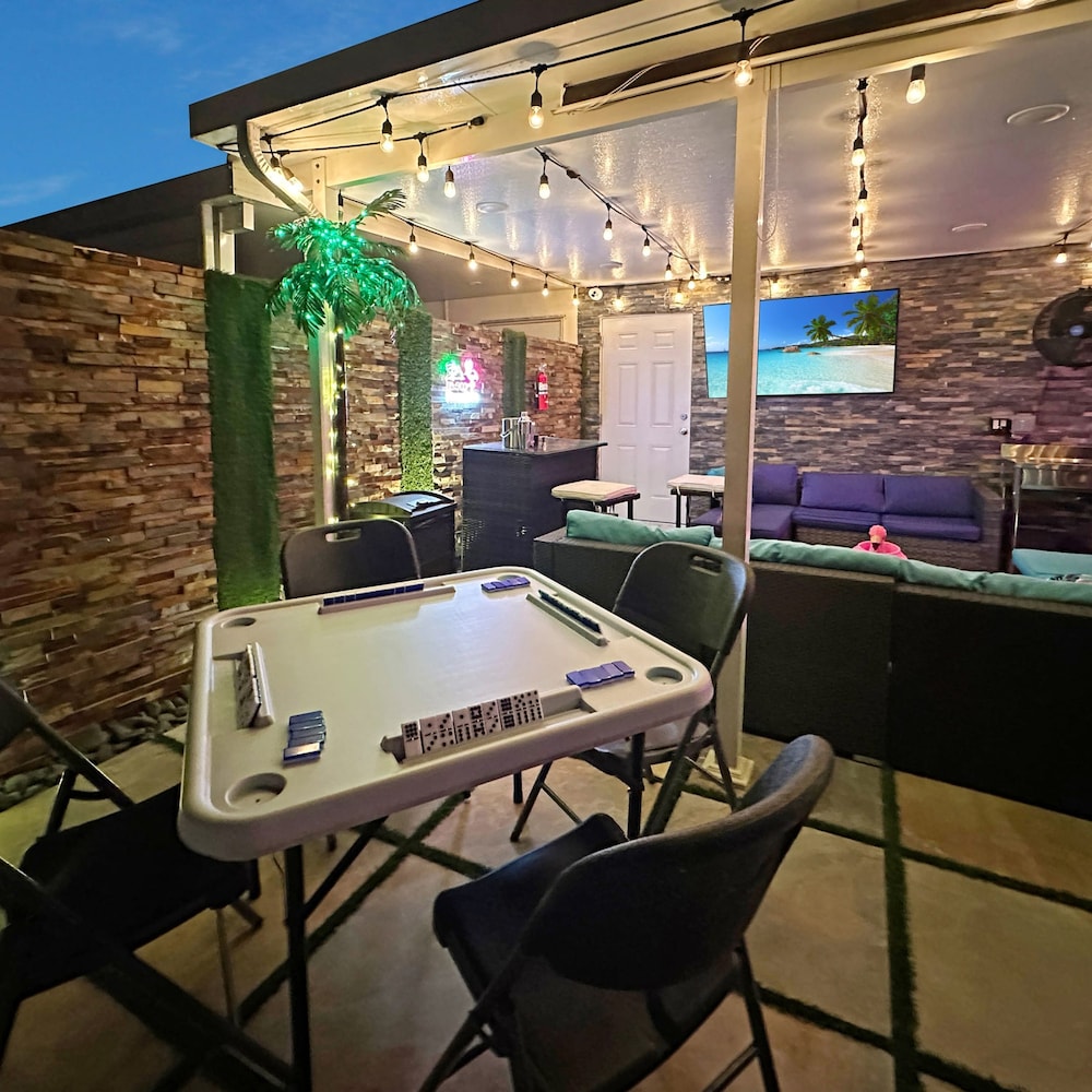 Vacay Spot experience Luna Sky 65 TV BAR BBQ SHOWER massage jets music to FL Keys - photo 7