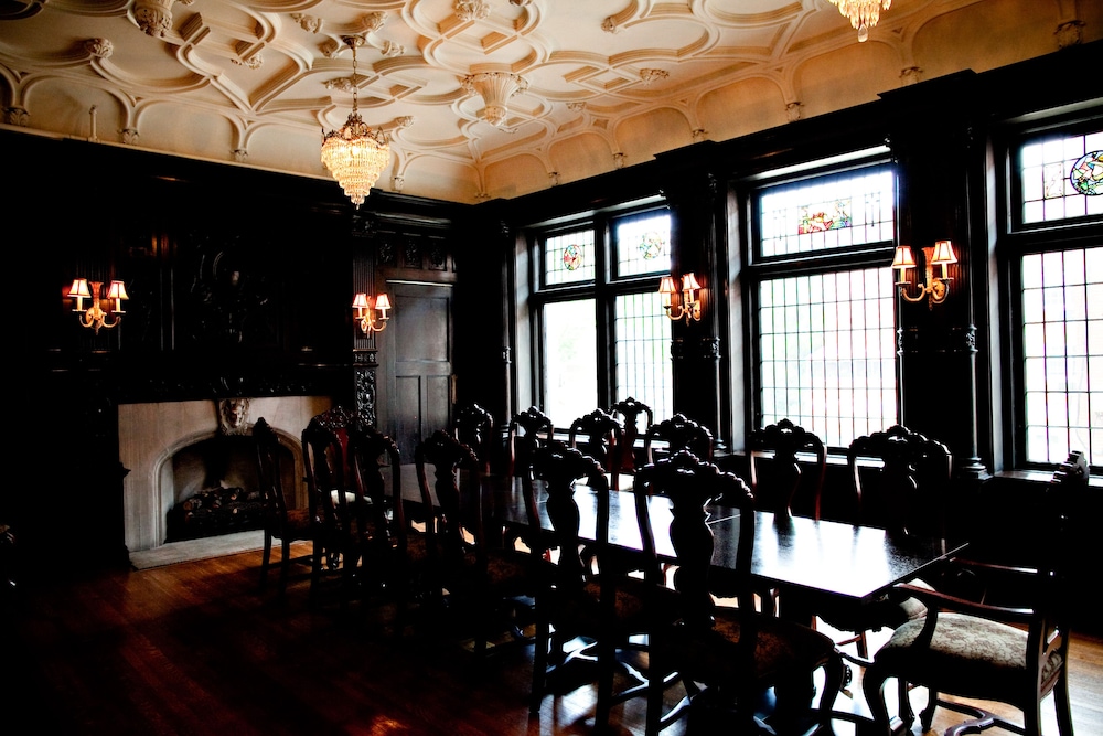 Mansions on Fifth Hotel - photo 56