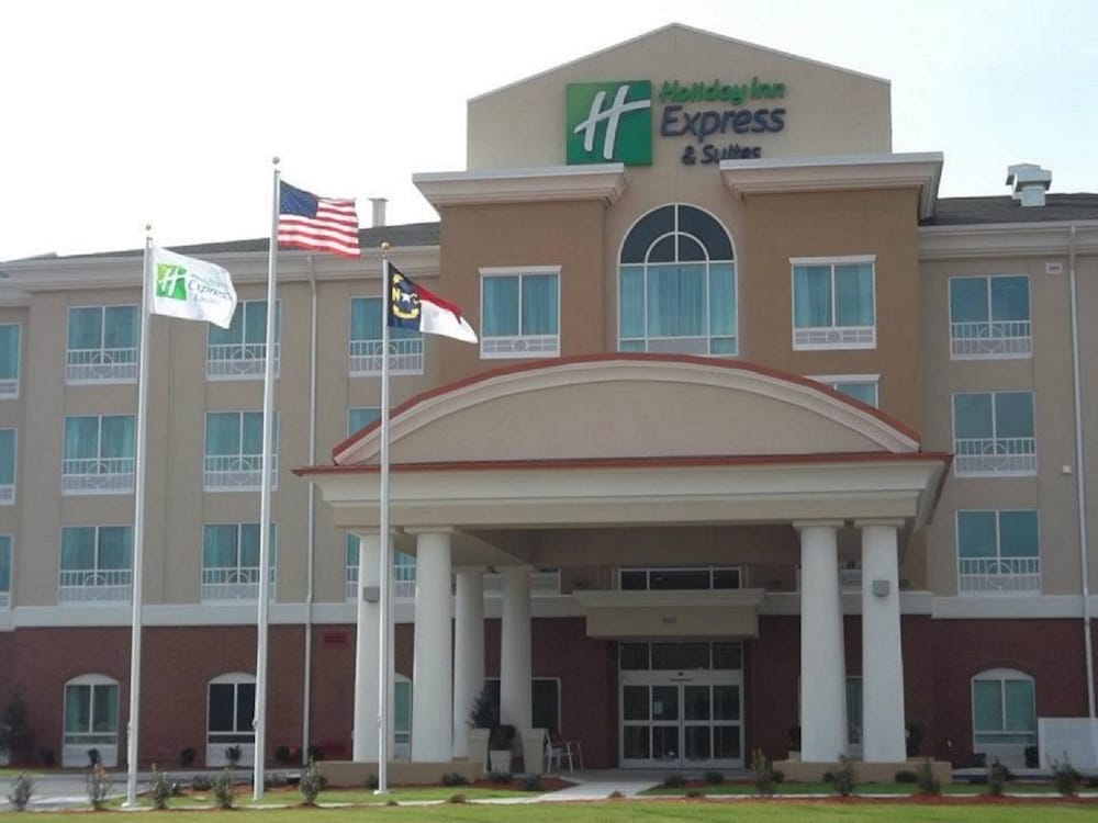 Holiday Inn Express Hotel & Suites Smithfield Selma I 95 by IHG - carbon neutral hotel in Smithfield