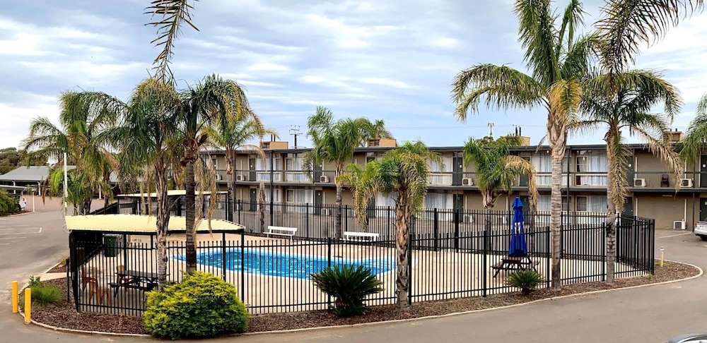 Westland Hotel Motel — hotel near Whyalla Airport