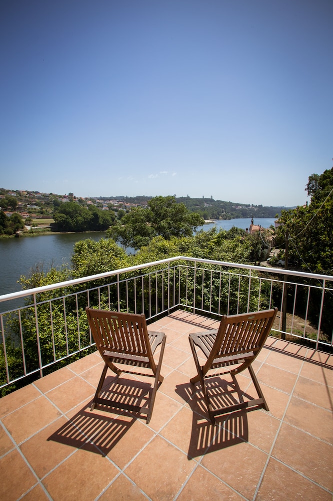 Quinta da Agraceira — 4-Star Luxury Hotel in Vila Nova De Gaia, Portugal